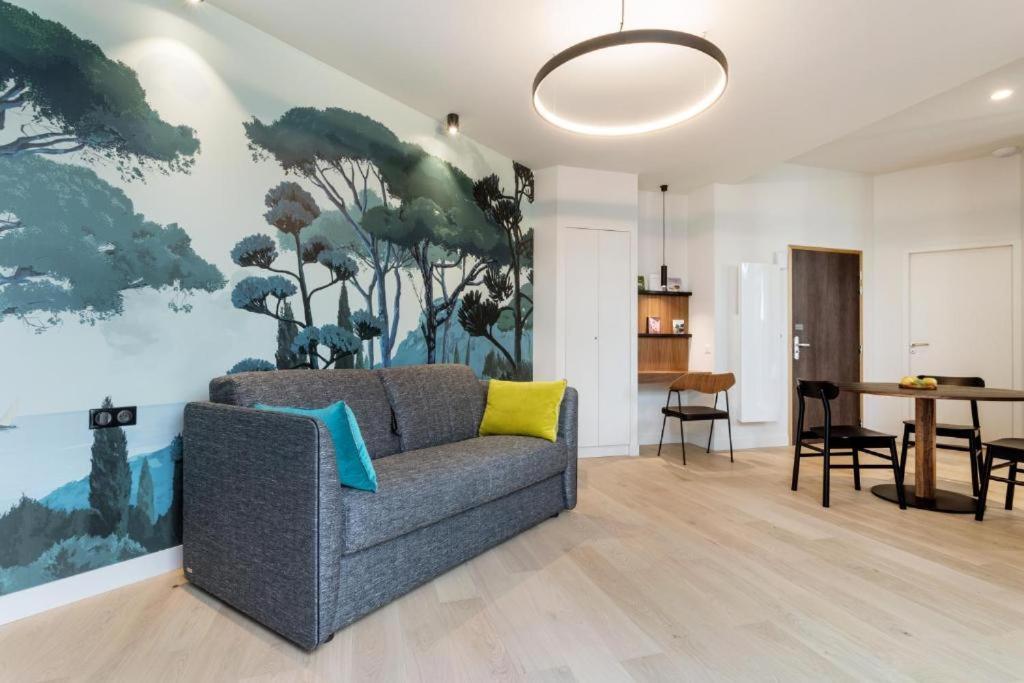 Hotel Et Apparts Marin Laval  Exterior photo